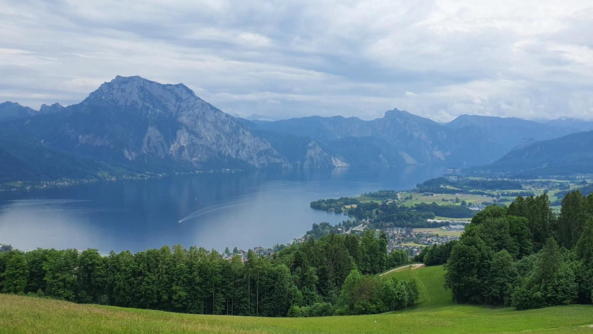 Luxurioeses Apartment Mit Garten & Terrasse In Der Naehe Vom See Im Schoenen Salzkammergut กมุนเดน ภายนอก รูปภาพ